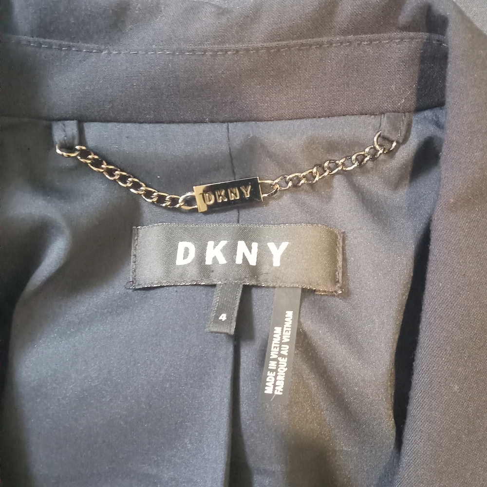 Women's one button blazer. Size 4. From DKNY